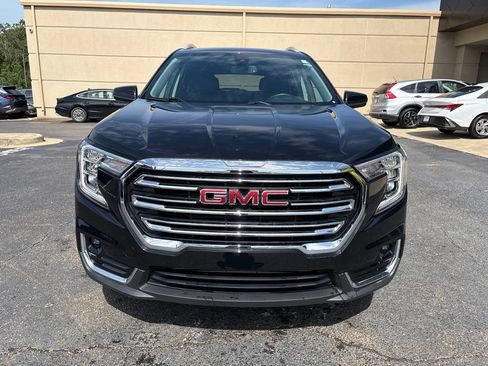 Used 2024 GMC Terrain SLT FWD image 2