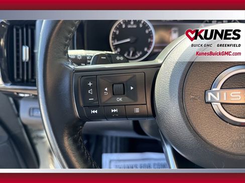 Used 2025 Nissan Pathfinder SV AWD/4WD image 20