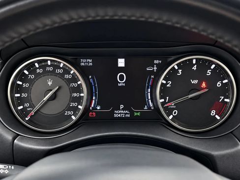 Used 2022 Maserati Levante Modena S AWD/4WD image 31