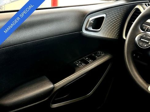 Used 2024 Kia Soul LX w/ Option Group 015 FWD image 25