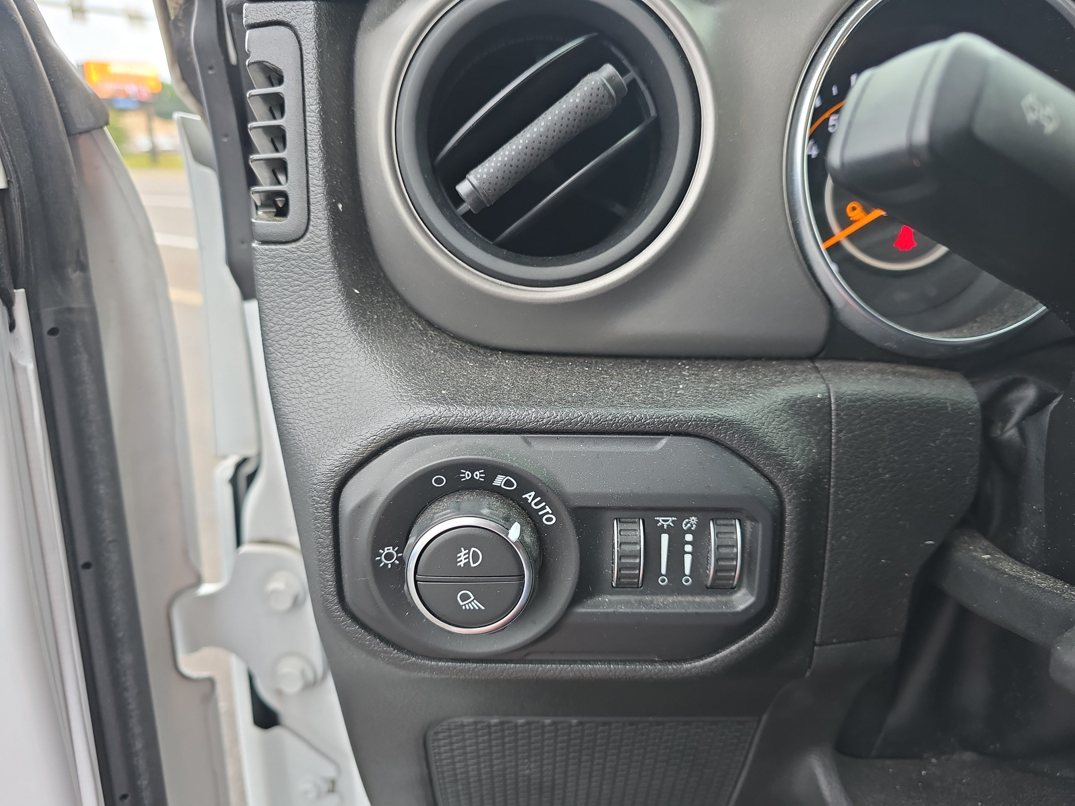 Used 2022 Jeep Gladiator Mojave AWD/4WD image 19