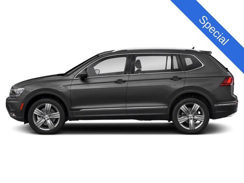 Used 2019 Volkswagen Tiguan SE w/ Panoramic Sunroof Package AWD/4WD image 39