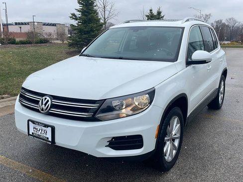 Used 2017 Volkswagen Tiguan Wolfsburg Edition AWD/4WD image 3
