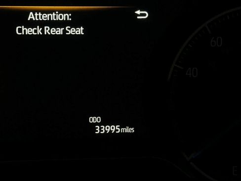 Used 2024 Toyota Venza LE image 26