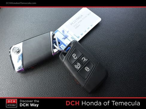 Used 2023 Volkswagen Atlas Cross Sport SEL R-Line AWD/4WD image 15