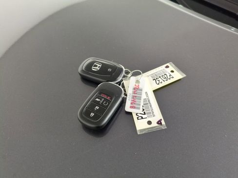 Certified 2024 Honda Pilot Elite image 33