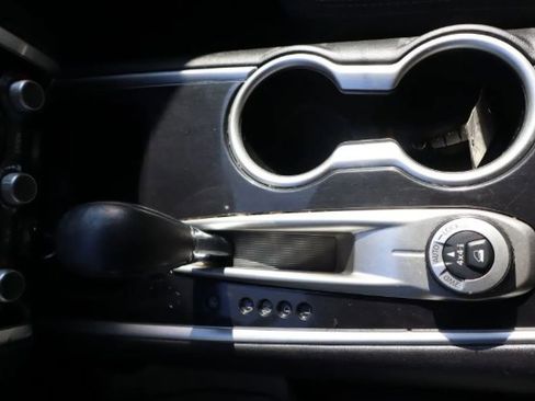 Used 2018 Nissan Pathfinder SV image 24