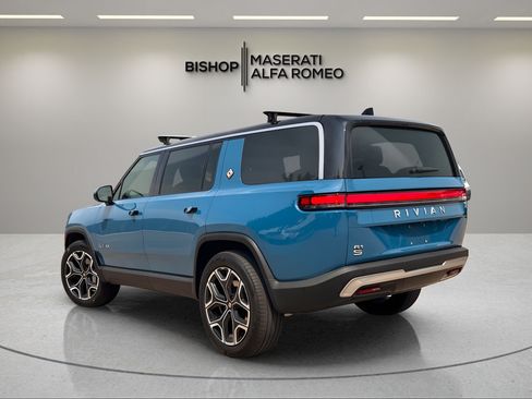 Used 2025 Rivian R1S Adventure AWD/4WD image 3