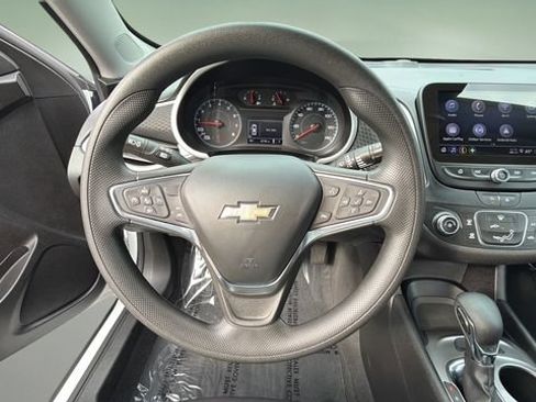 Used 2024 Chevrolet Malibu LS FWD image 12