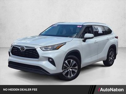 Used 2022 Toyota Highlander XLE