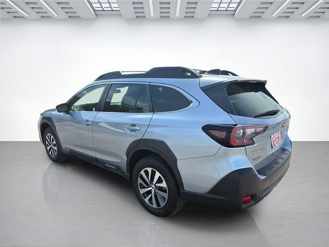Used 2024 Subaru Outback AWD/4WD image 7