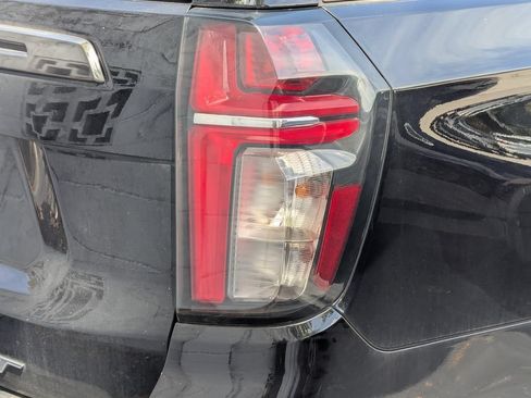 Used 2022 Chevrolet Tahoe RST w/ Luxury Package RWD image 9