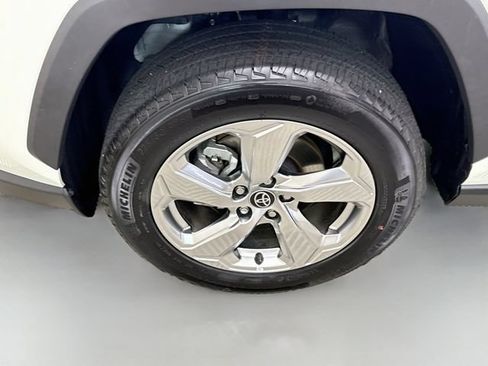 Used 2021 Toyota RAV4 Limited AWD/4WD image 33
