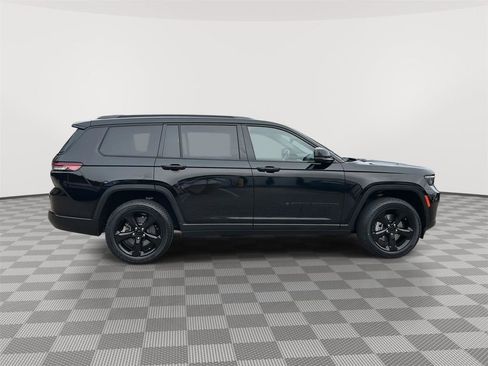 Used 2023 Jeep Grand Cherokee L Altitude image 6