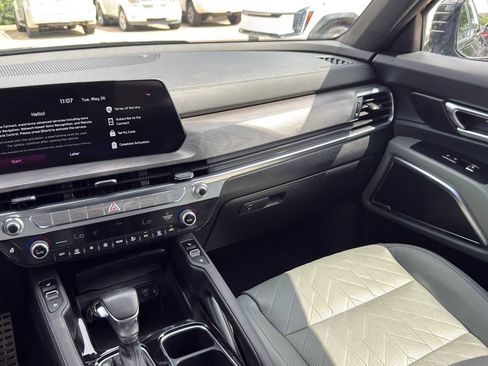 Certified 2023 Kia Telluride SX Prestige X-Line AWD/4WD image 28