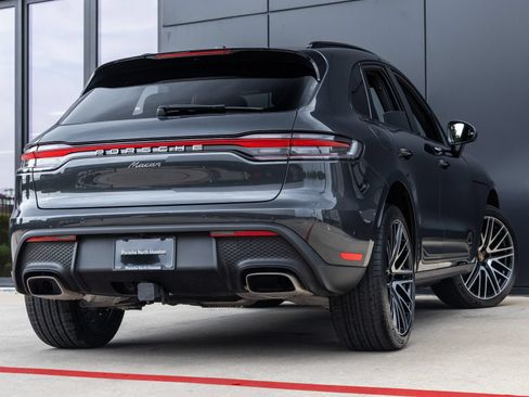 Certified 2026 Porsche Macan AWD/4WD image 11