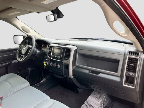 Used 2018 RAM 1500 Express RWD image 23