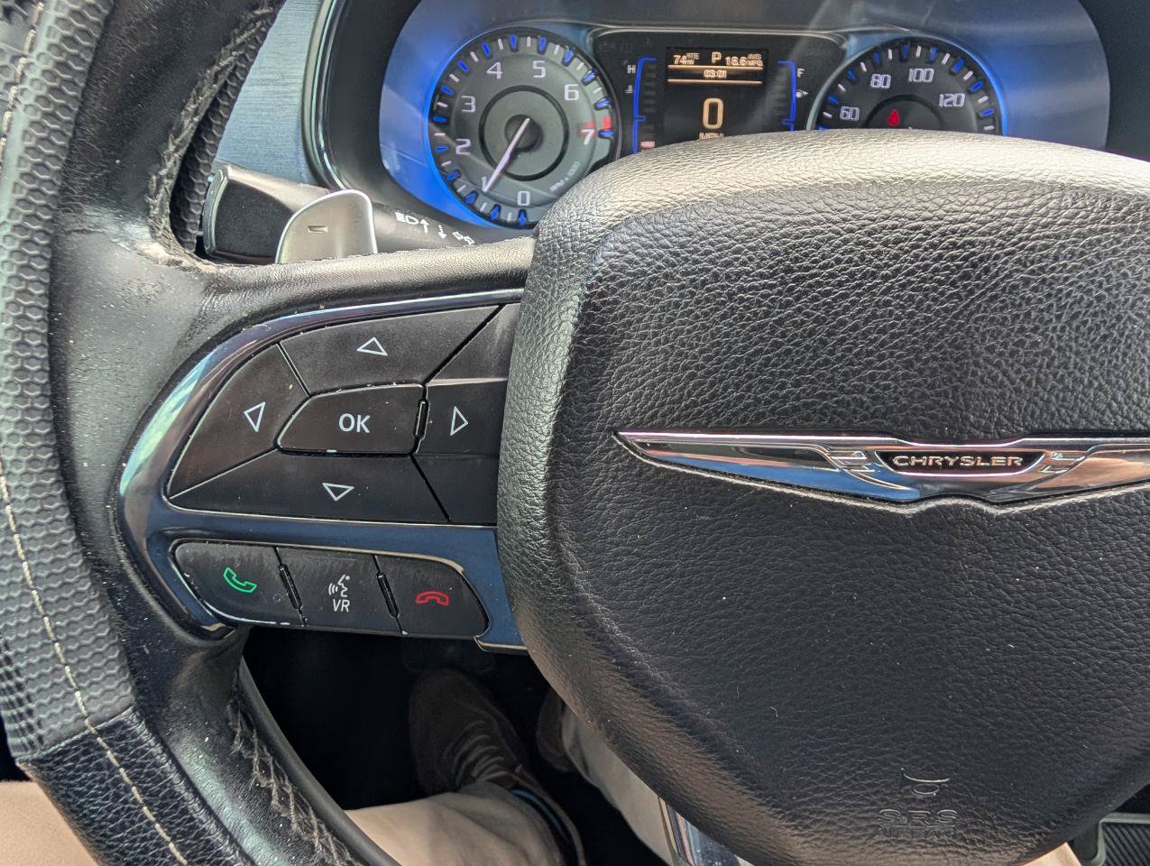 Used 2015 Chrysler 200 S w/ Comfort Group FWD image 19