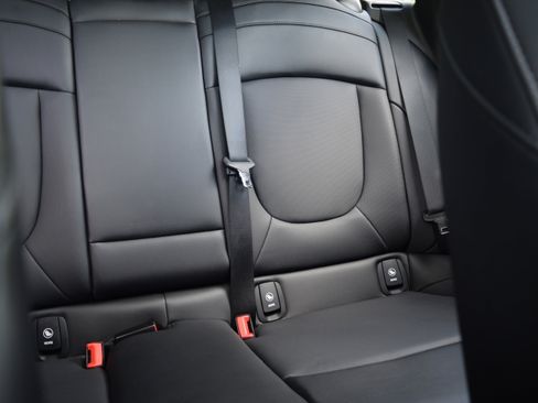 Used 2019 MINI Cooper Clubman S image 18