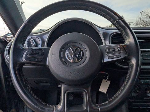 Used 2014 Volkswagen Beetle 1.8T image 21