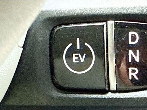 Used 2024 Kia EV9 Wind AWD/4WD image 36