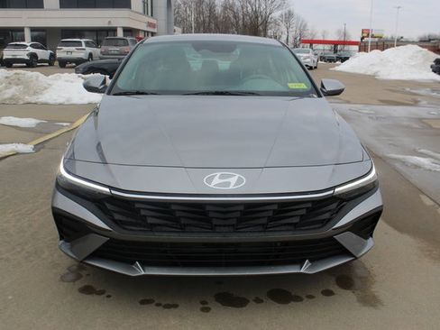 New 2026 Hyundai Elantra Blue image 7