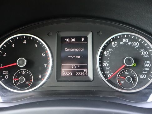 Used 2017 Volkswagen Tiguan Wolfsburg Edition AWD/4WD image 33