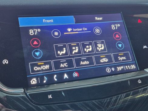 Used 2025 Cadillac XT6 Premium Luxury FWD image 27