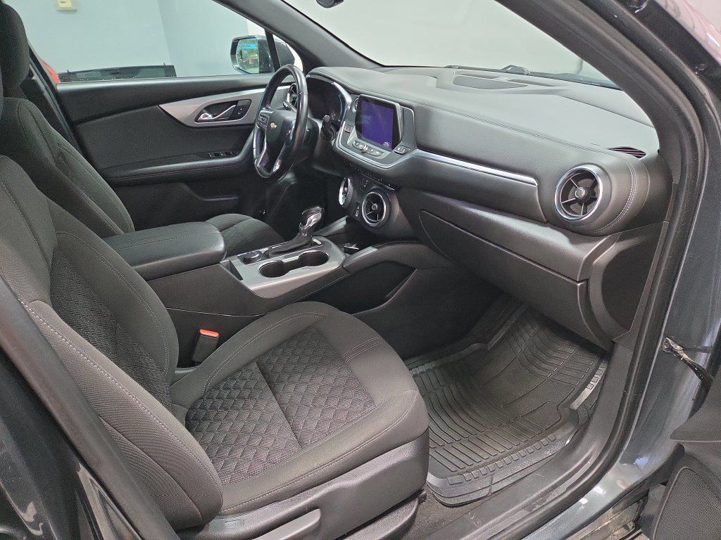 Used 2019 Chevrolet Blazer LT FWD image 19