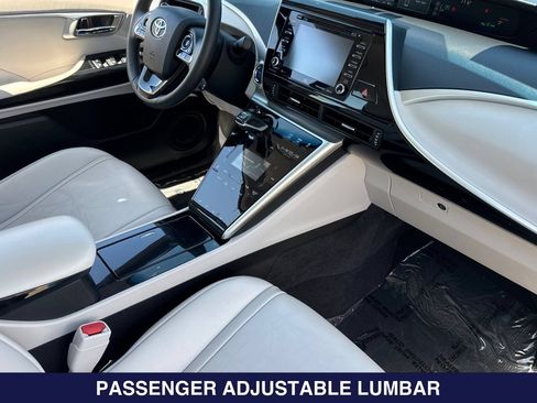 Used 2018 Toyota Mirai FWD image 16