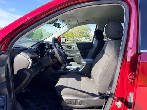 Used 2018 Chevrolet Traverse LT FWD image 7