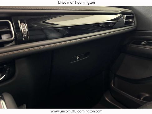 New 2026 Lincoln Aviator AWD image 41