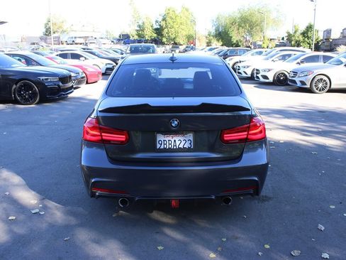 Used 2018 BMW 340i Sedan RWD image 4