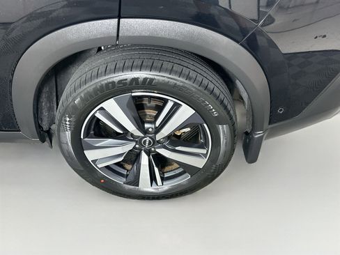 Used 2023 Nissan Rogue SL w/ SL Premium Package FWD image 11