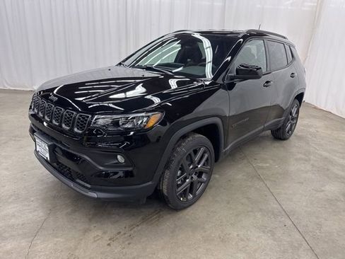 New 2026 Jeep Compass Latitude image 3