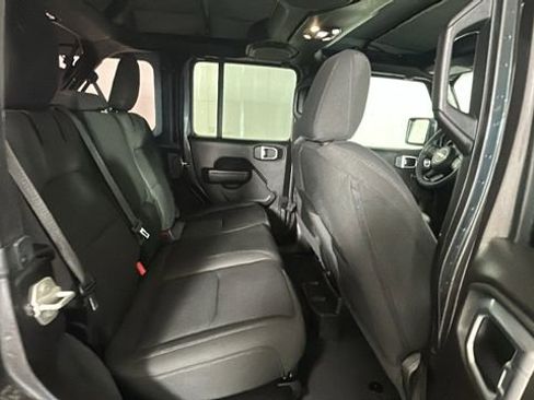Used 2023 Jeep Wrangler Unlimited w/ Cold Weather Group AWD/4WD image 30