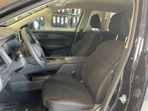 Certified 2025 Nissan Rogue S FWD image 10