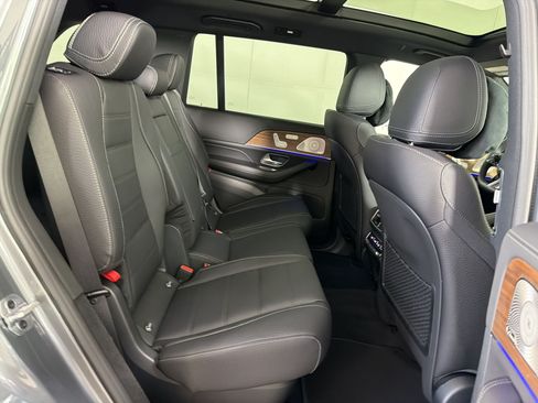 New 2026 Mercedes-Benz GLS 580 4MATIC image 30
