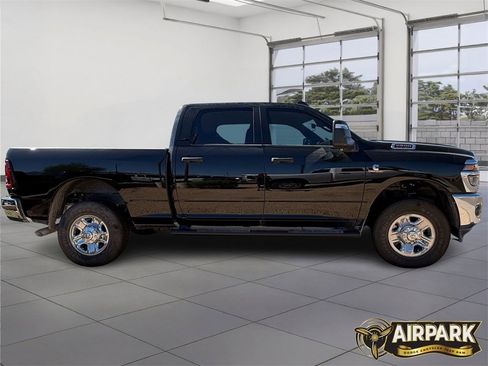 New 2026 RAM 2500 Tradesman image 3