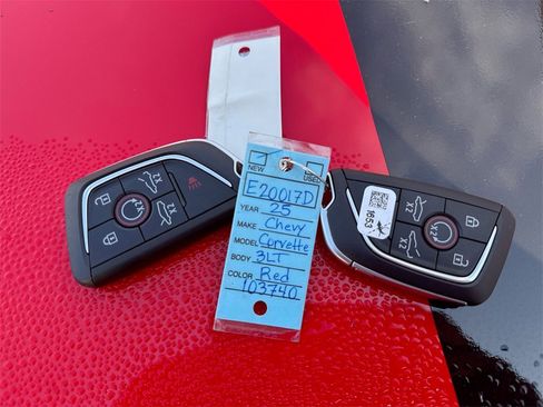 Used 2025 Chevrolet Corvette Stingray Premium Cpe w/ Z51 Performance Package image 34