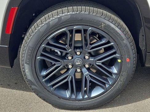 New 2026 Jeep Grand Wagoneer 4WD image 7