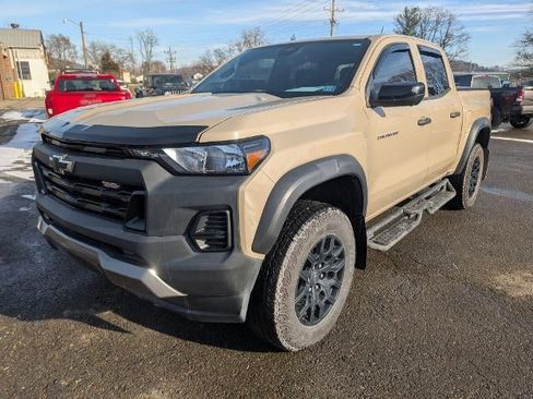 Used 2024 Chevrolet Colorado Trail Boss w/ Technology Package image 1