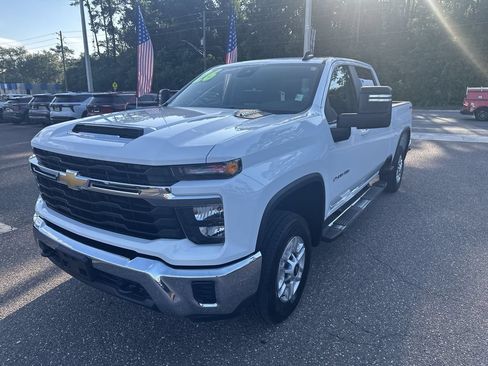 Used 2026 Chevrolet Silverado 2500 LT AWD/4WD image 12