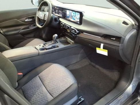 Certified 2026 Nissan Sentra SV w/ SV Convenience Package FWD image 18