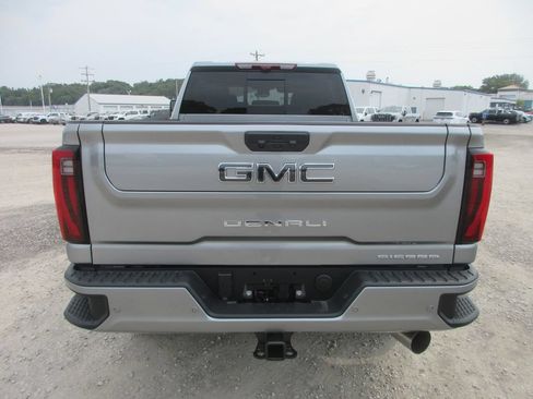 New 2026 GMC Sierra 3500 Denali Ultimate AWD/4WD image 6
