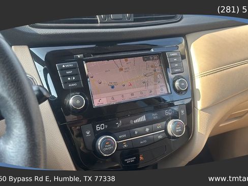 Used 2020 Nissan Rogue SL AWD/4WD image 14