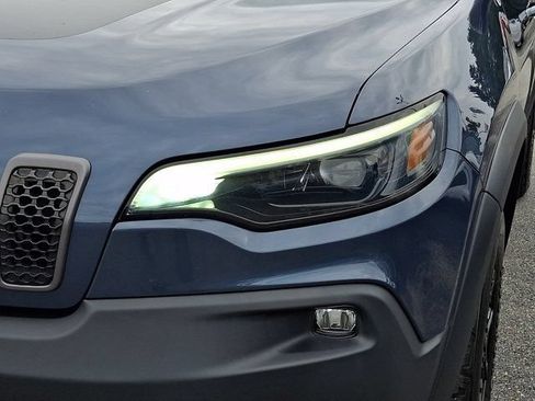Used 2019 Jeep Cherokee Trailhawk w/ Comfort/Convenience Group AWD/4WD image 12