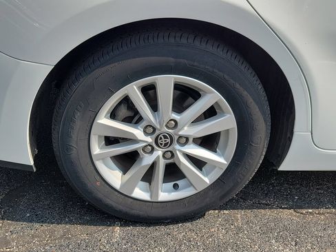 Used 2025 Toyota Camry LE FWD image 7