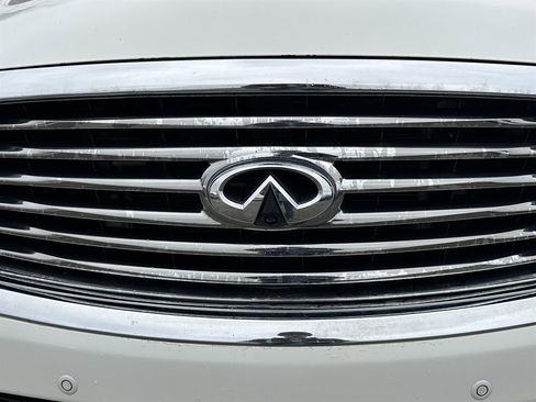 Used 2014 INFINITI QX80 4WD w/ Deluxe Touring Package image 30