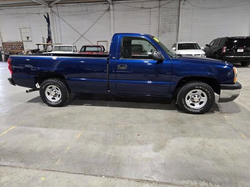 Used 2004 Chevrolet Silverado 1500 W/T image 19